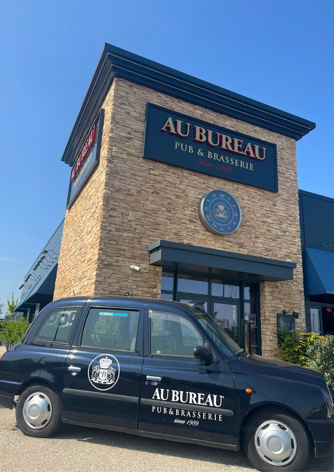 Au Bureau
